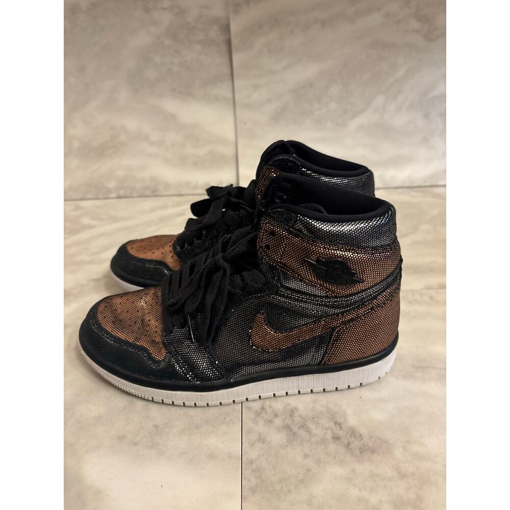 Air Jordan Womens Air Jordan 1 Retro High OG Fearless CU6690-006 Women Size 6.5